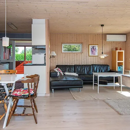 Modern By The - By Traum בית נופש Hejls